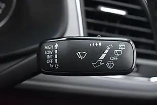 Used 2019 SEAT Leon Se Dynamic Midnight Black - Interior and Exterior details 16