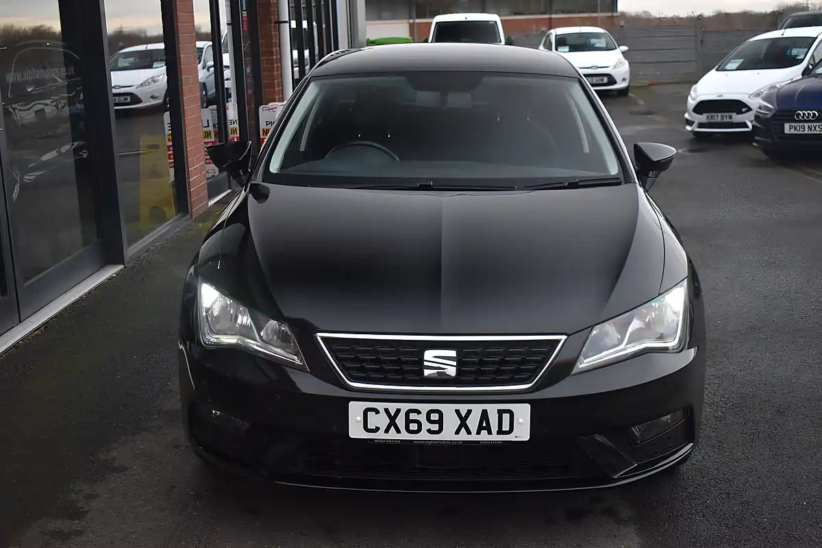 Used 2019 SEAT Leon Se Dynamic Midnight Black - Interior and Exterior details 3