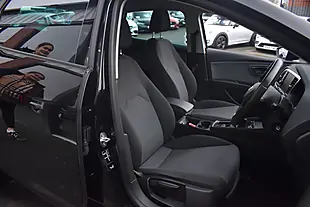 Used 2019 SEAT Leon Se Dynamic Midnight Black - Interior and Exterior details 7