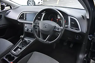 Used 2019 SEAT Leon Se Dynamic Midnight Black - Interior and Exterior details 8