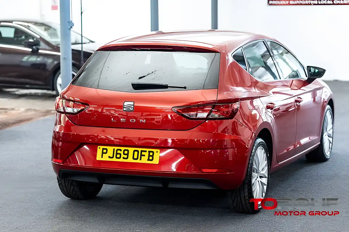 Used 2019 SEAT Leon Se Dynamic Red - Interior and Exterior details 10