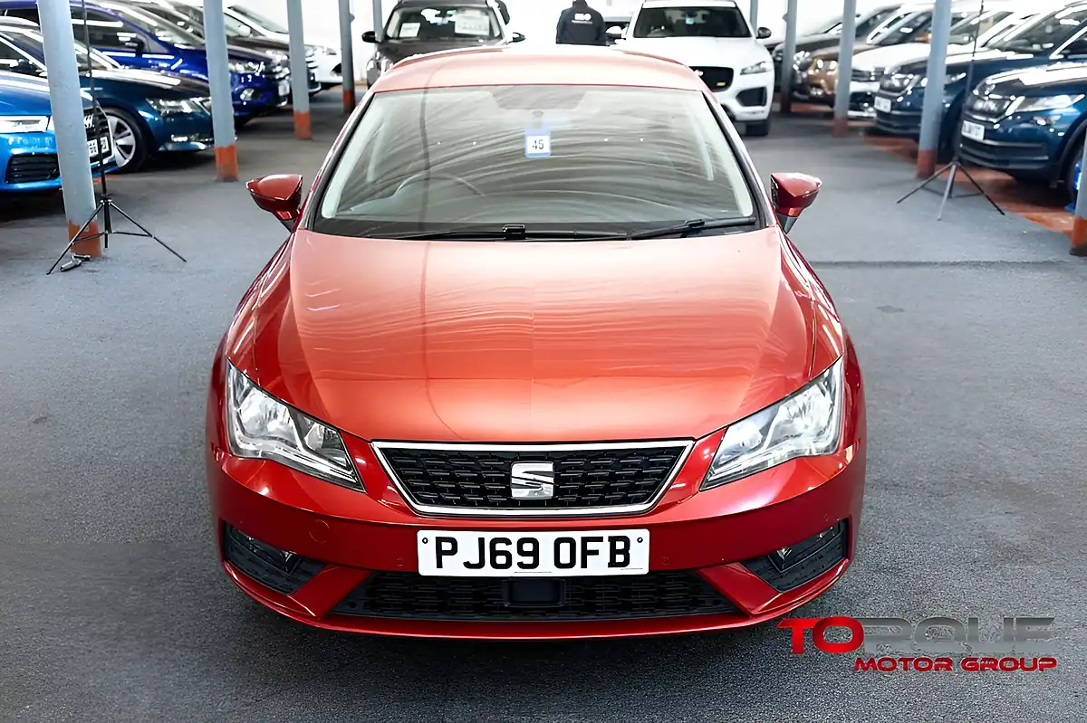 Used 2019 SEAT Leon Se Dynamic Red - Interior and Exterior details 12