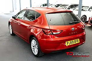 Used 2019 SEAT Leon Se Dynamic Red - Interior and Exterior details 15