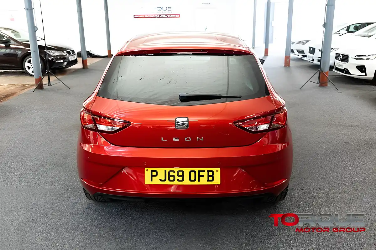 Used 2019 SEAT Leon Se Dynamic Red - Interior and Exterior details 16