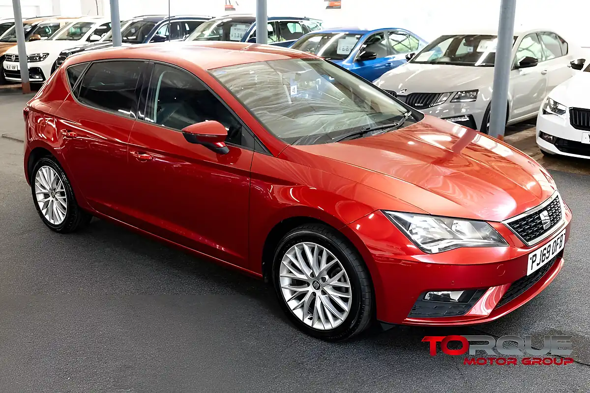 Used 2019 SEAT Leon Se Dynamic Red - Interior and Exterior details 19