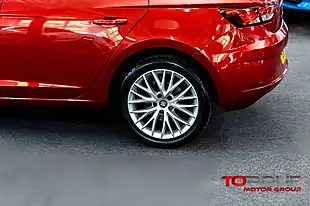 Used 2019 SEAT Leon Se Dynamic Red - Interior and Exterior details 7