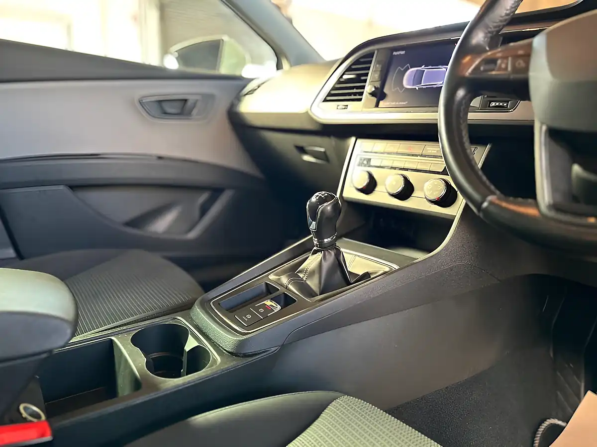Used 2019 SEAT Leon Se Dynamic White - Interior and Exterior details 14