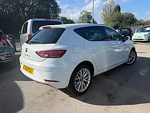 Used 2019 SEAT Leon Se Dynamic White - Interior and Exterior details 4