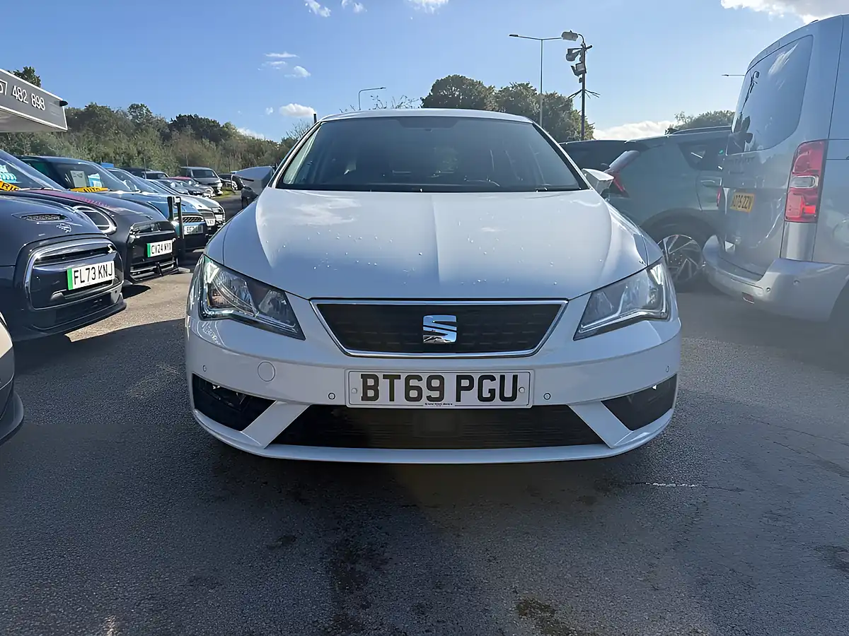 Used 2019 SEAT Leon Se Dynamic White - Interior and Exterior details 6