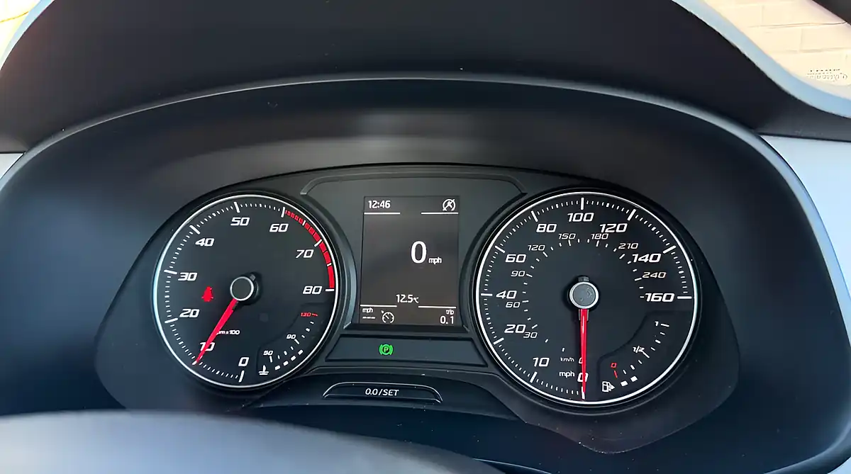 Used 2019 SEAT Leon Se Nevada White Met - Interior and Exterior details 14