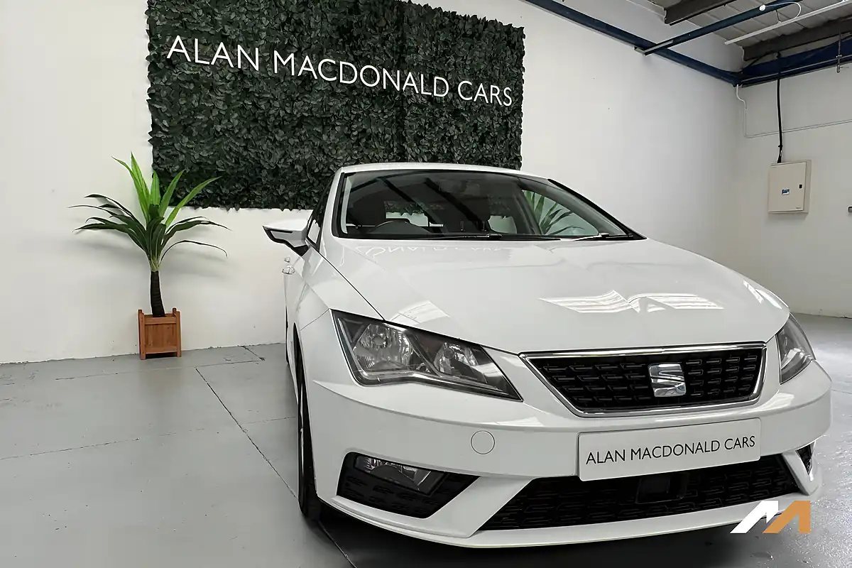 Used 2019 SEAT Leon Se White - Front View