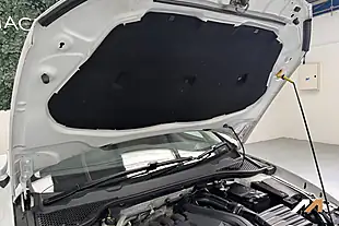 Used 2019 SEAT Leon Se White - Interior and Exterior details 12