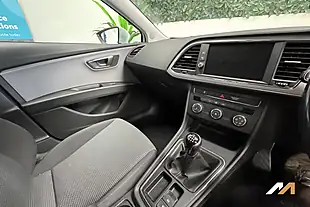 Used 2019 SEAT Leon Se White - Interior and Exterior details 14