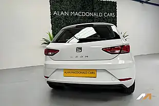 Used 2019 SEAT Leon Se White - Interior and Exterior details 16