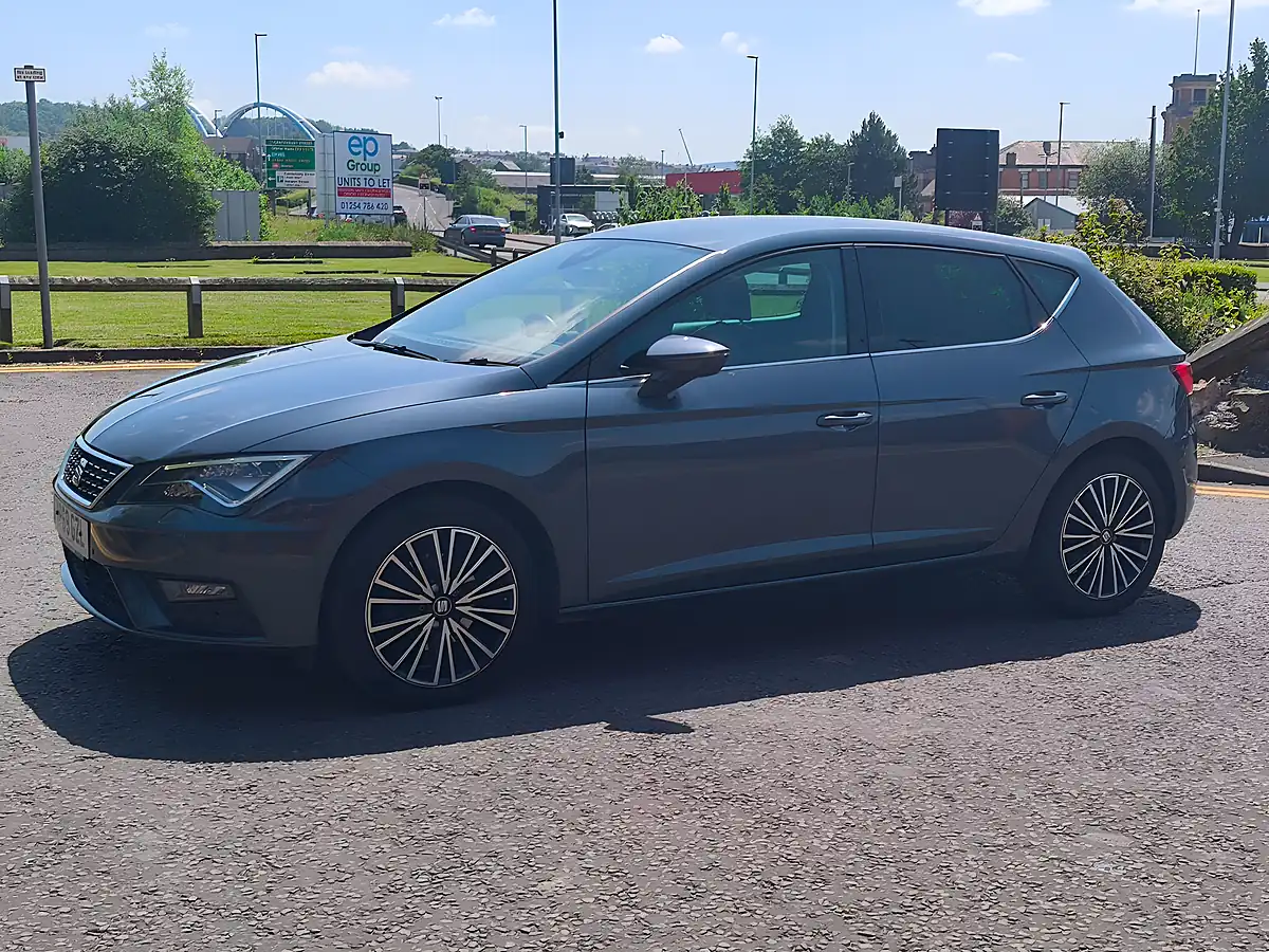 Used 2019 SEAT Leon Xcellence Lux Grey - Interior and Exterior details 11