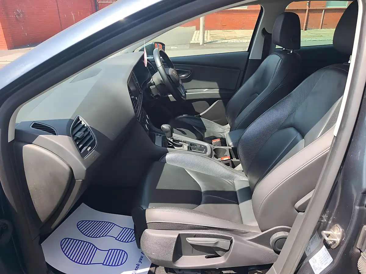 Used 2019 SEAT Leon Xcellence Lux Grey - Interior and Exterior details 16
