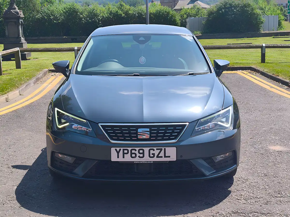 Used 2019 SEAT Leon Xcellence Lux Grey - Interior and Exterior details 6