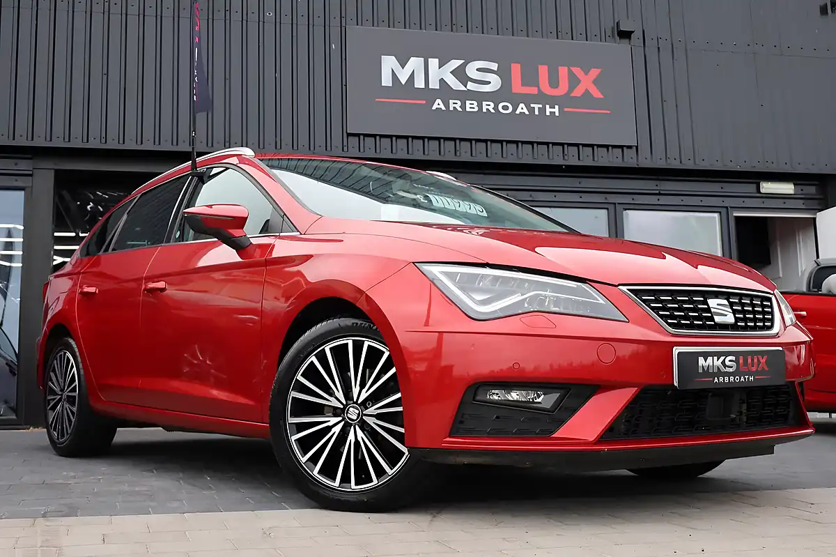 Used 2019 SEAT Leon Xcellence Lux ST Red - Front View