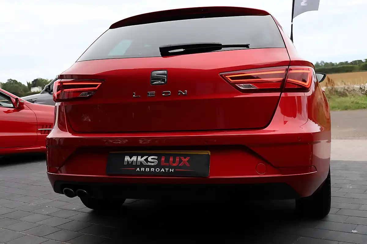 Used 2019 SEAT Leon Xcellence Lux ST Red - Interior and Exterior details 10