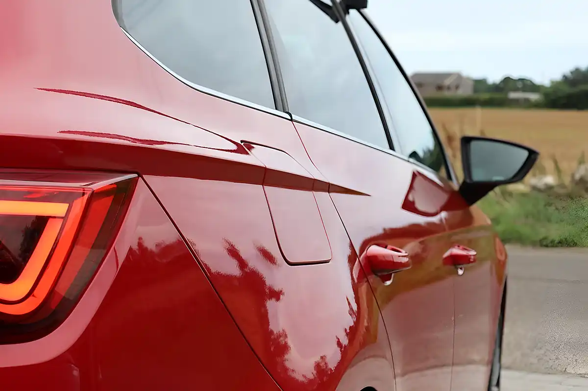 Used 2019 SEAT Leon Xcellence Lux ST Red - Interior and Exterior details 13