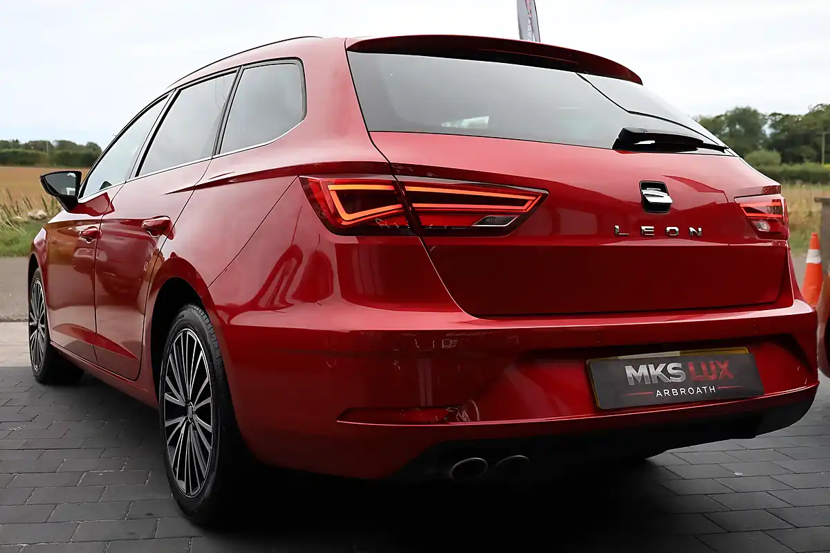 Used 2019 SEAT Leon Xcellence Lux ST Red - Interior and Exterior details 19