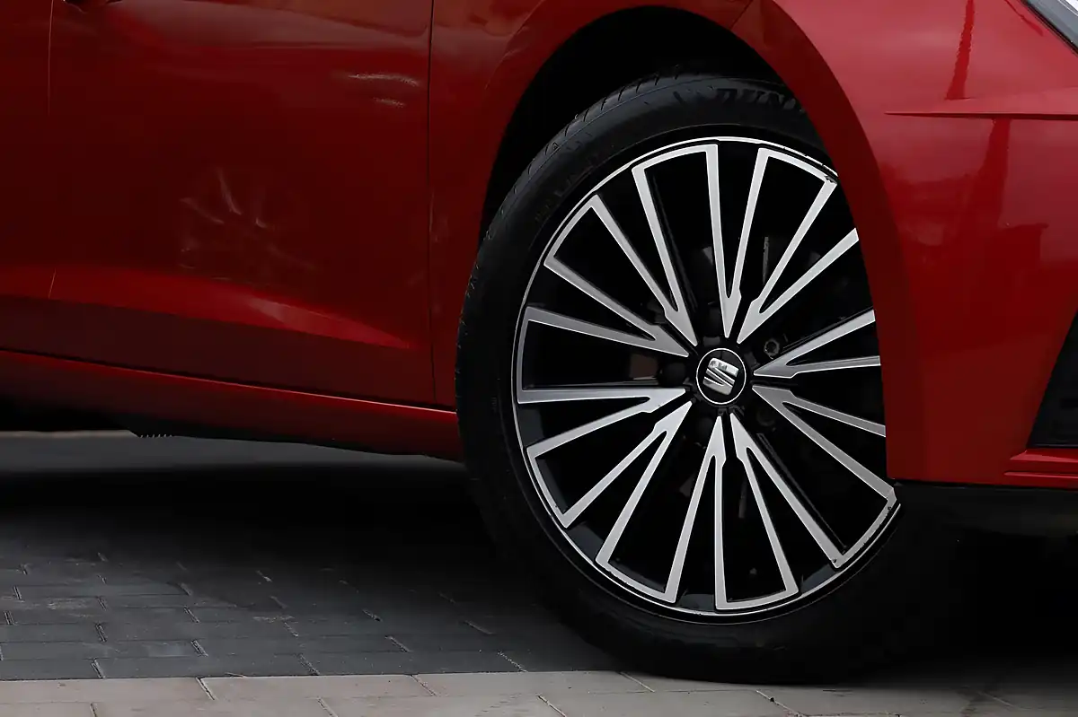 Used 2019 SEAT Leon Xcellence Lux ST Red - Interior and Exterior details 3