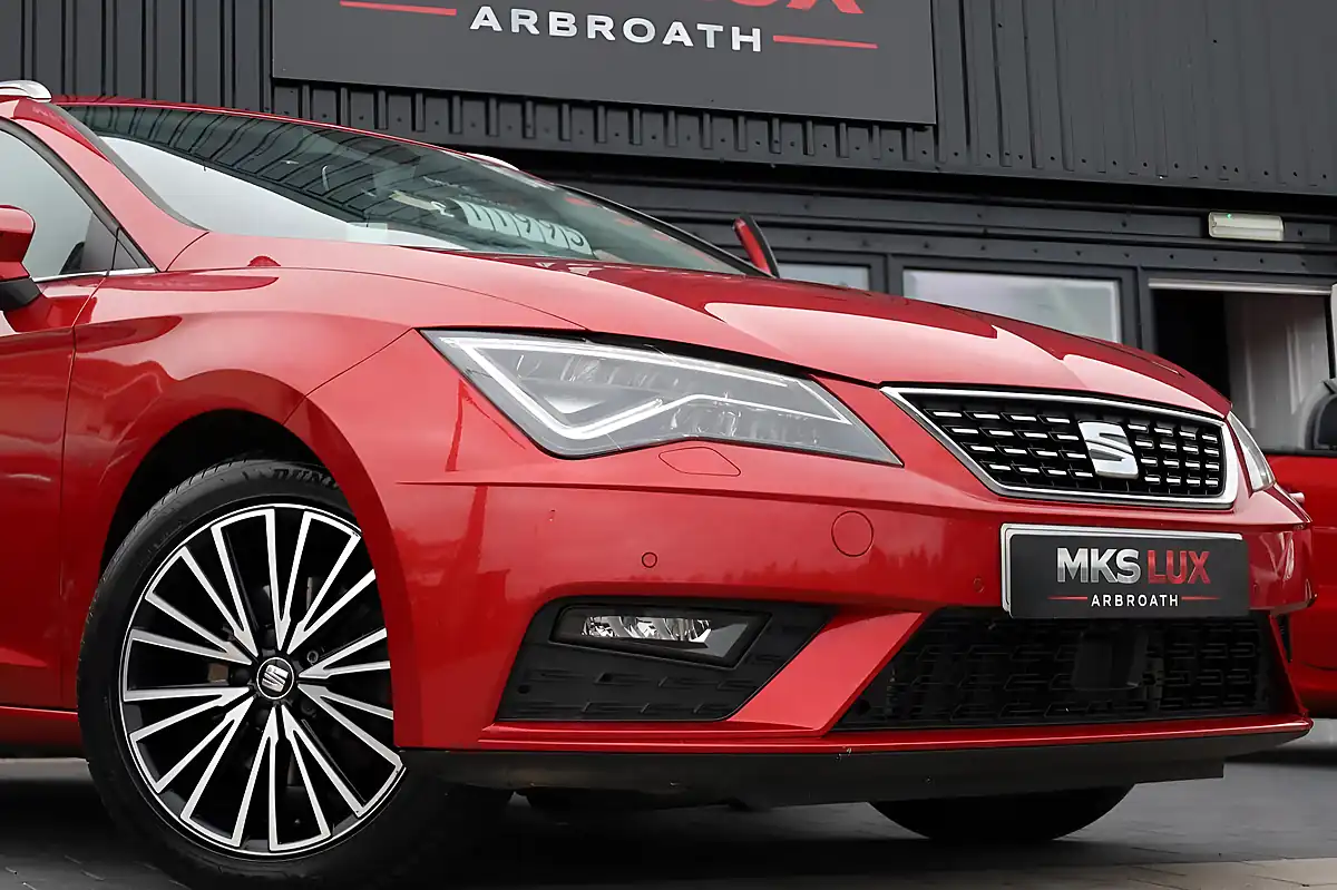 Used 2019 SEAT Leon Xcellence Lux ST Red - Interior and Exterior details 4