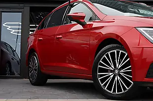 Used 2019 SEAT Leon Xcellence Lux ST Red - Interior and Exterior details 5