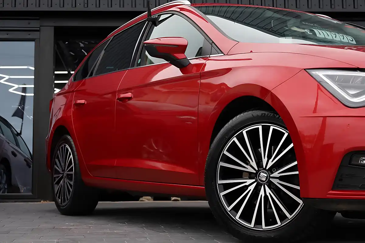 Used 2019 SEAT Leon Xcellence Lux ST Red - Interior and Exterior details 6
