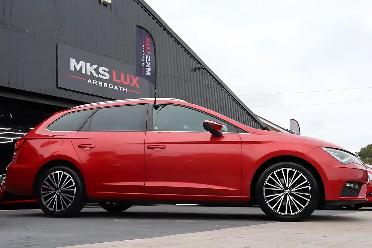 Used 2019 SEAT Leon Xcellence Lux ST Red - Interior and Exterior details 9