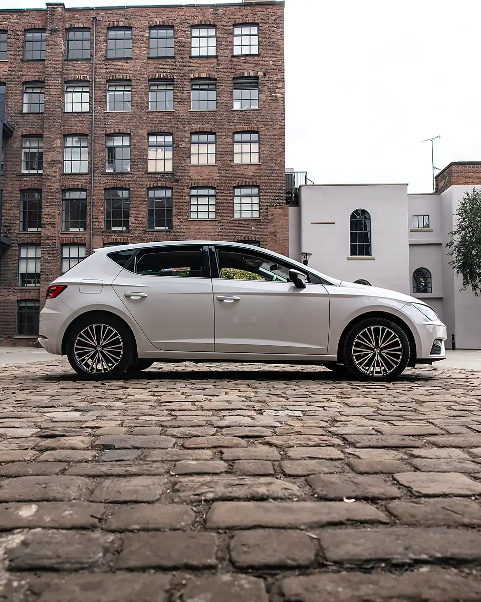 Used 2019 SEAT Leon Xcellence Lux White - Interior and Exterior details 12