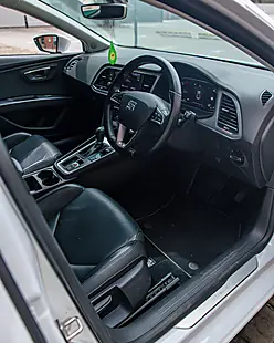 Used 2019 SEAT Leon Xcellence Lux White - Interior and Exterior details 15