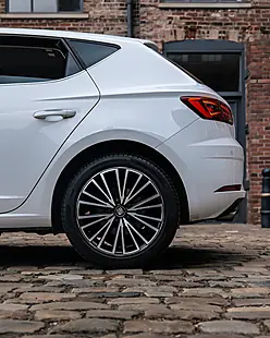 Used 2019 SEAT Leon Xcellence Lux White - Interior and Exterior details 19
