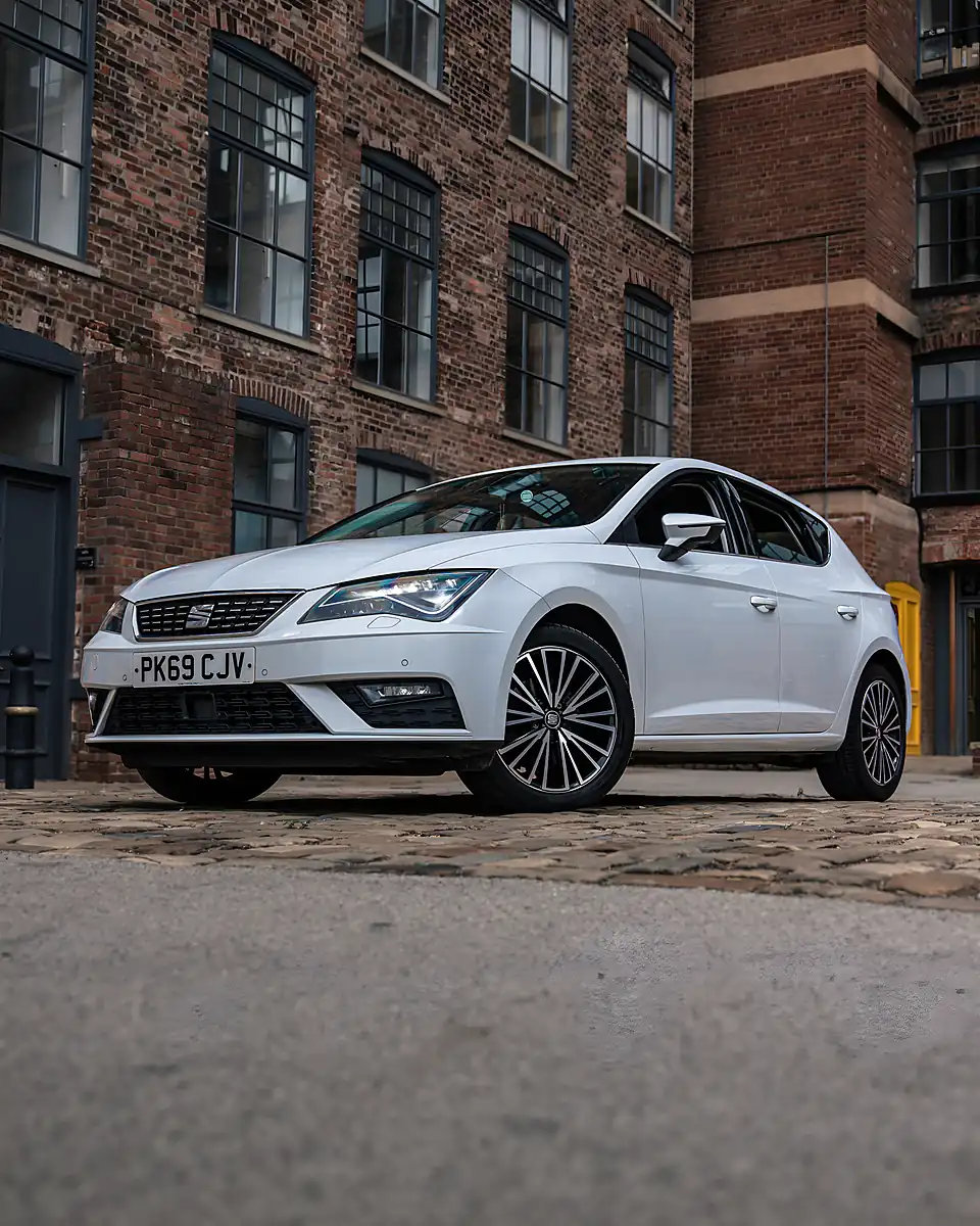 Used 2019 SEAT Leon Xcellence Lux White - Interior and Exterior details 3
