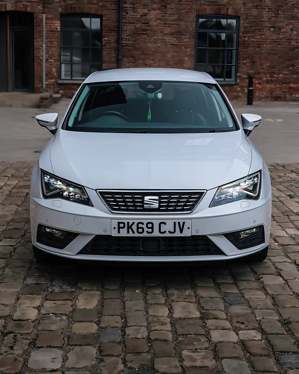 Used 2019 SEAT Leon Xcellence Lux White - Interior and Exterior details 5