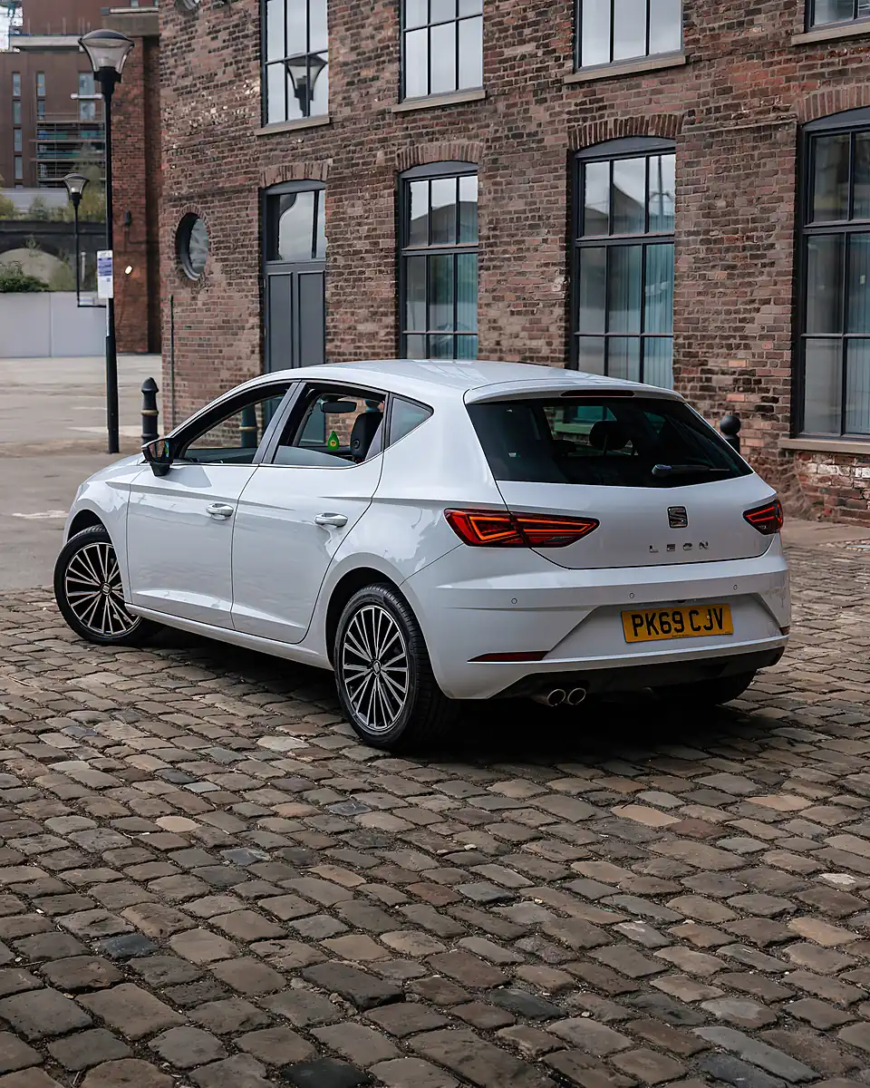 Used 2019 SEAT Leon Xcellence Lux White - Interior and Exterior details 7