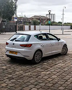 Used 2019 SEAT Leon Xcellence Lux White - Interior and Exterior details 8