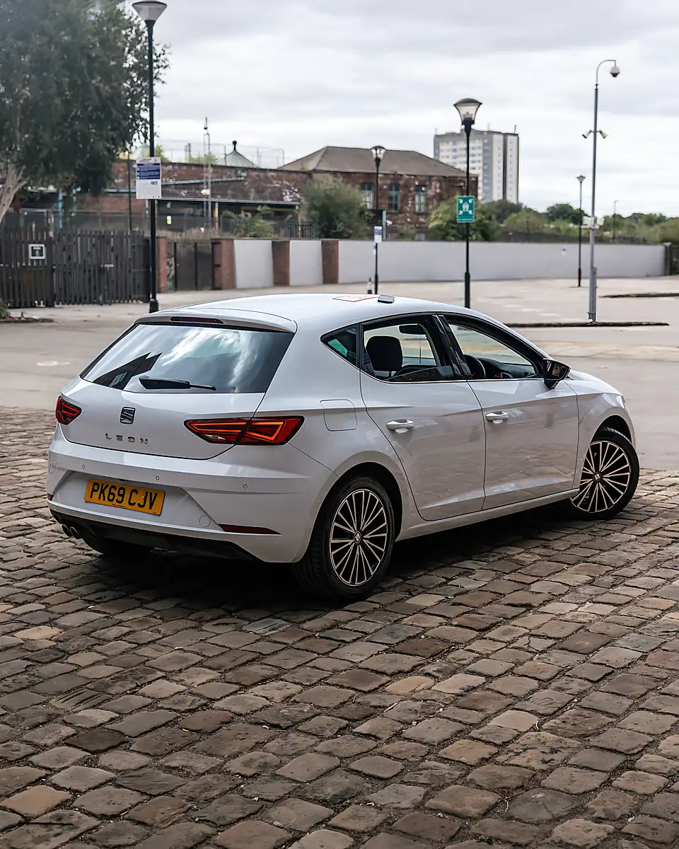 Used 2019 SEAT Leon Xcellence Lux White - Interior and Exterior details 8