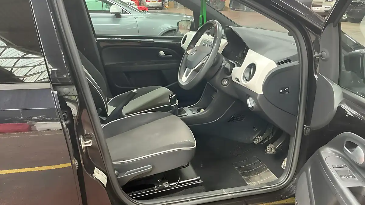 Used 2019 SEAT Mii Design Black - Interior and Exterior details 11