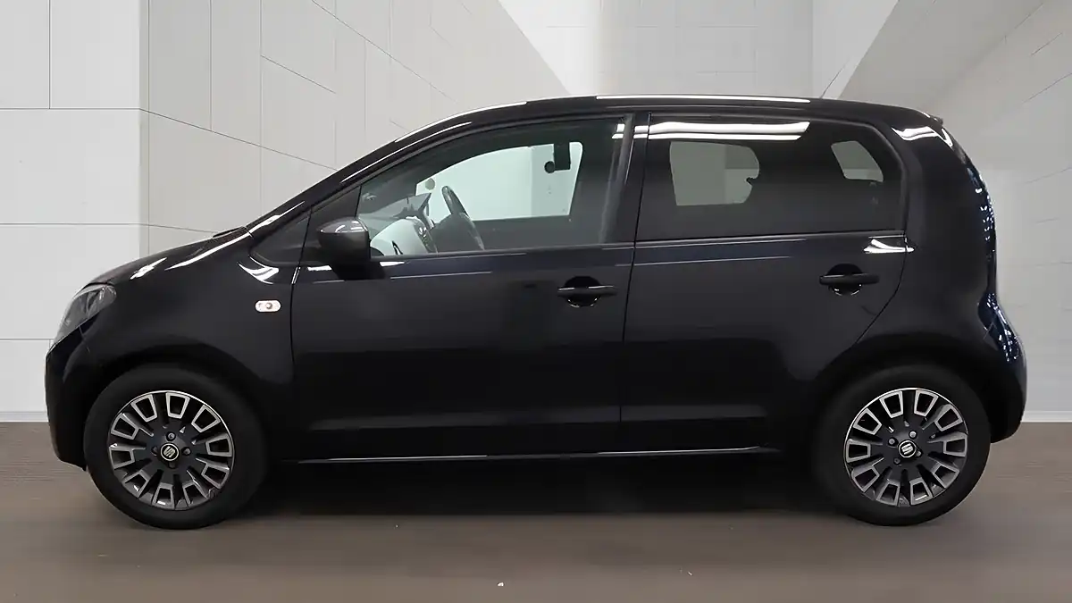 Used 2019 SEAT Mii Design Black - Interior and Exterior details 6