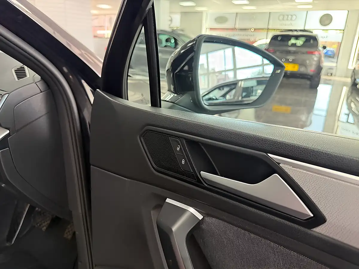 Used 2019 SEAT Tarraco Se Technology Black - Interior and Exterior details 15