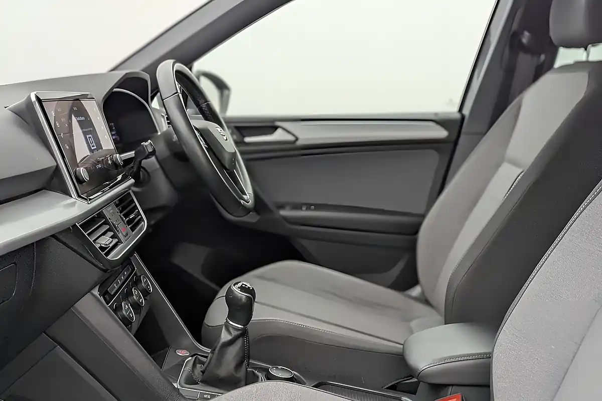 Used 2019 SEAT Tarraco Se Technology Grey - Interior and Exterior details 13