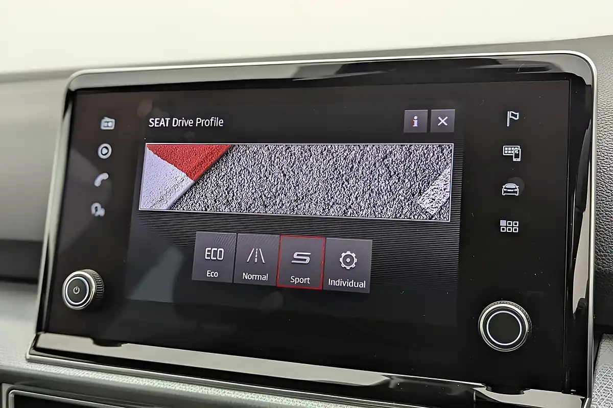 Used 2019 SEAT Tarraco Se Technology Grey - Interior and Exterior details 16