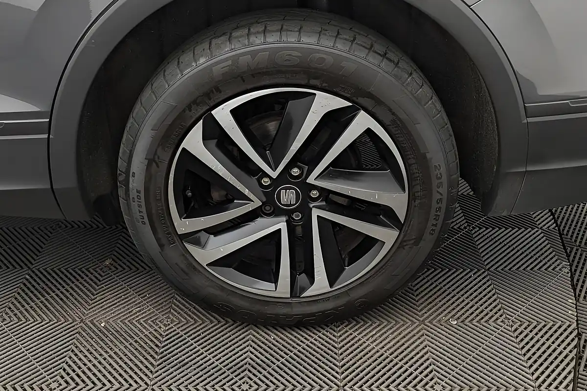 Used 2019 SEAT Tarraco Se Technology Grey - Interior and Exterior details 20