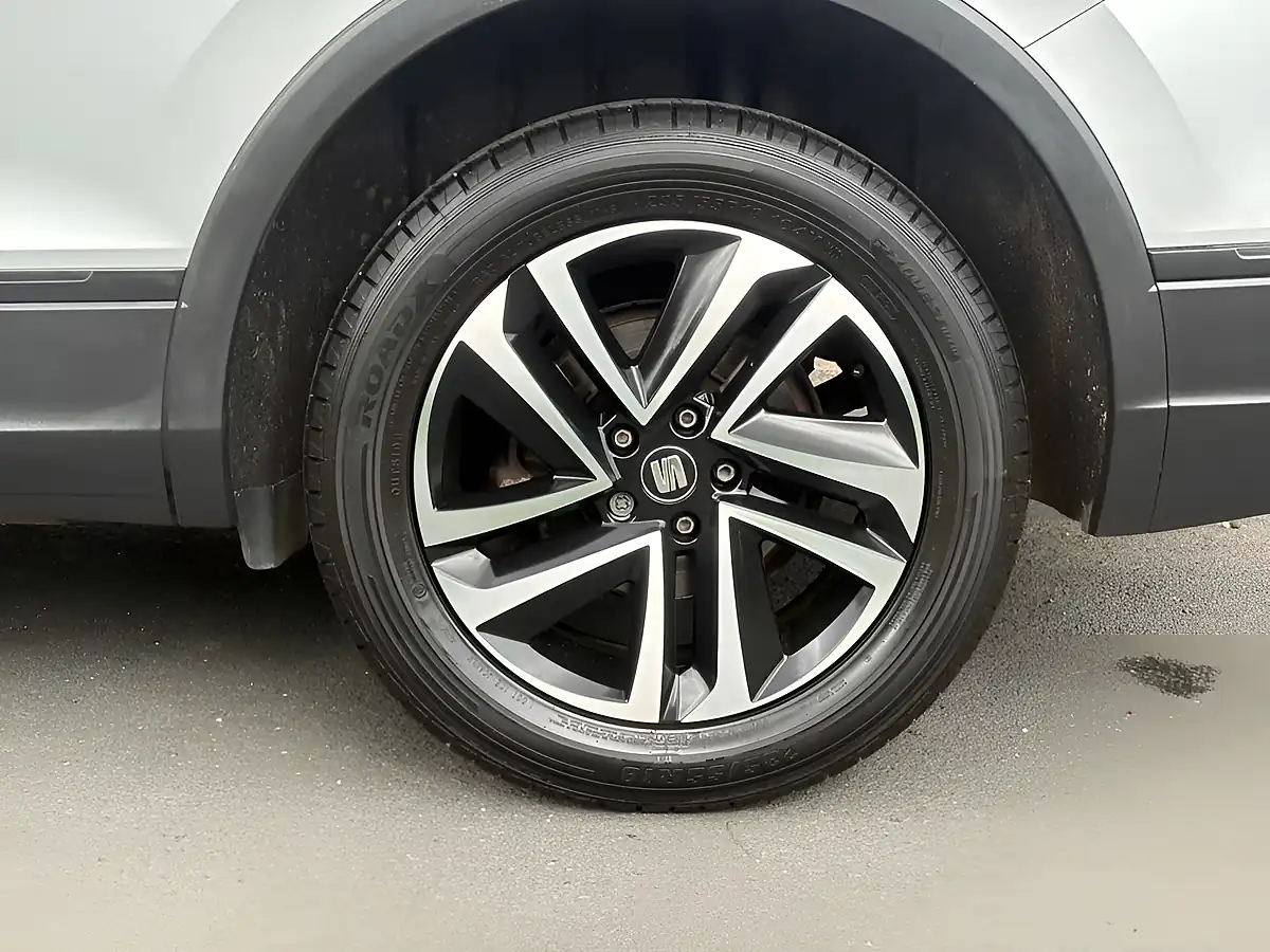 Used 2019 SEAT Tarraco Se Technology Silver - Interior and Exterior details 18