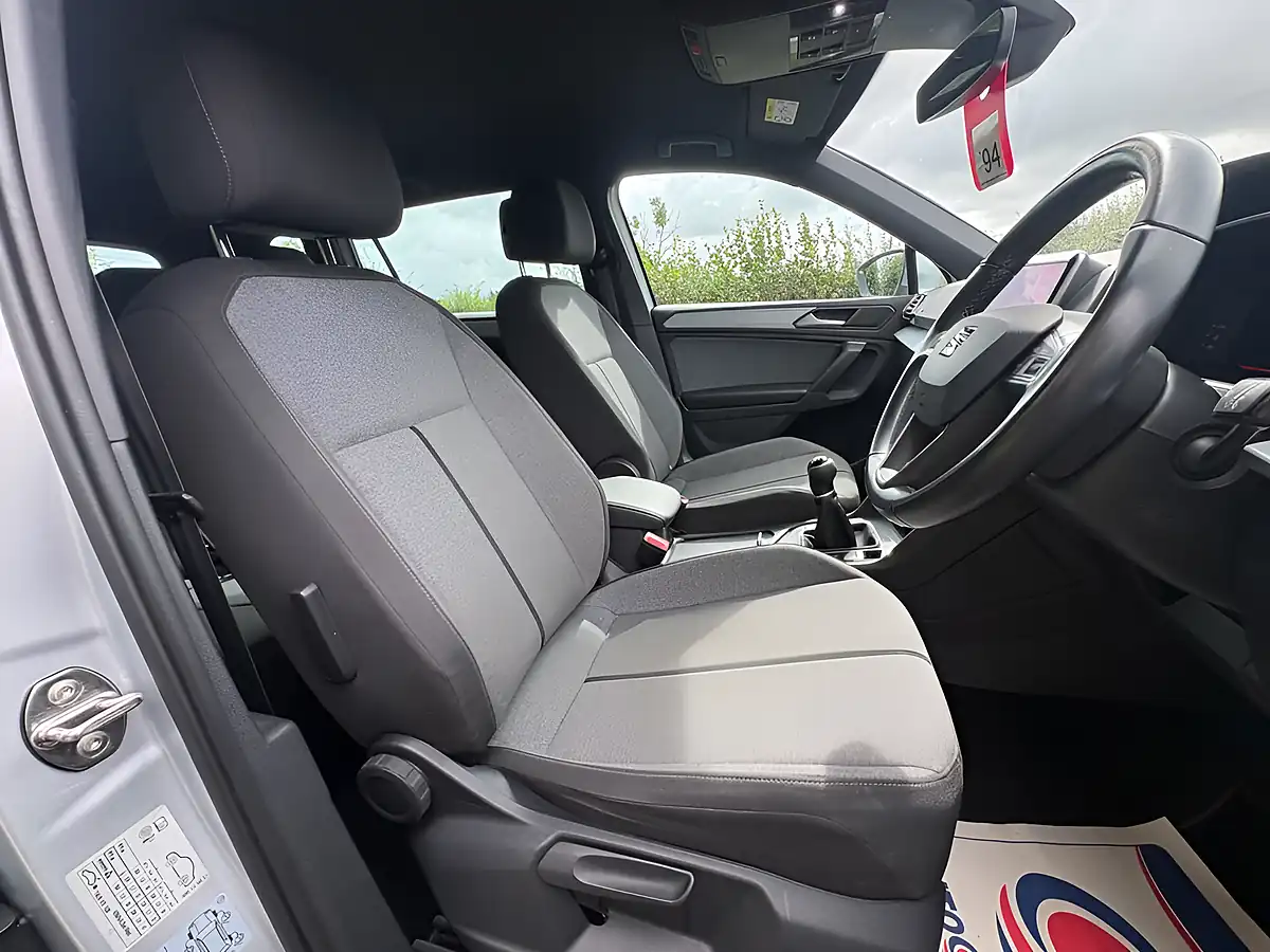 Used 2019 SEAT Tarraco Se Technology Silver - Interior and Exterior details 8
