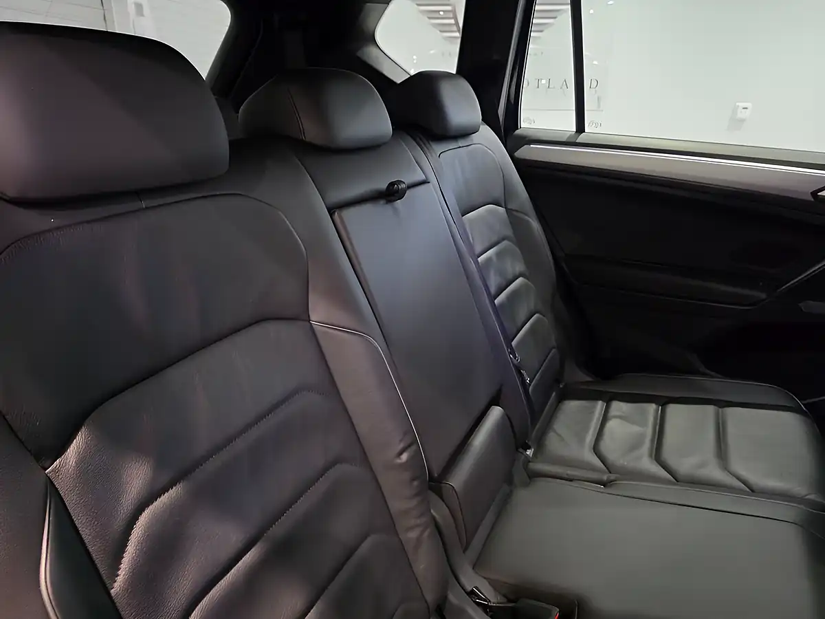 Used 2019 SEAT Tarraco Xcellence Lux Blue - Interior and Exterior details 14