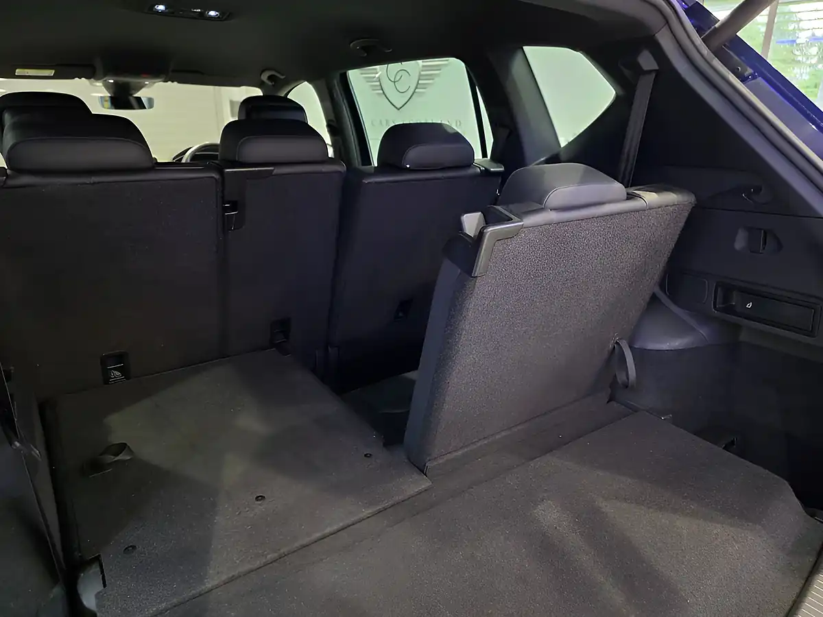 Used 2019 SEAT Tarraco Xcellence Lux Blue - Interior and Exterior details 17