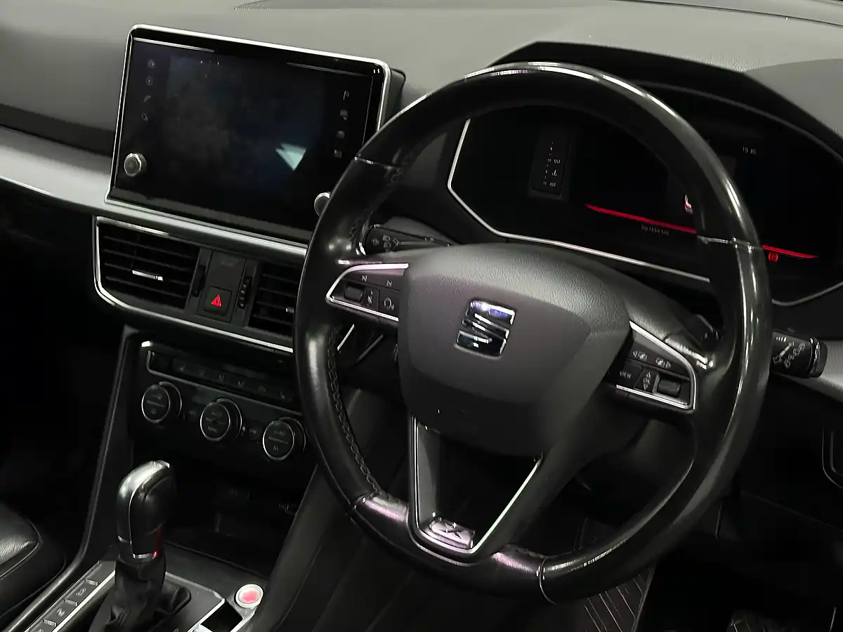 Used 2019 SEAT Tarraco Xcellence Lux White - Interior and Exterior details 12