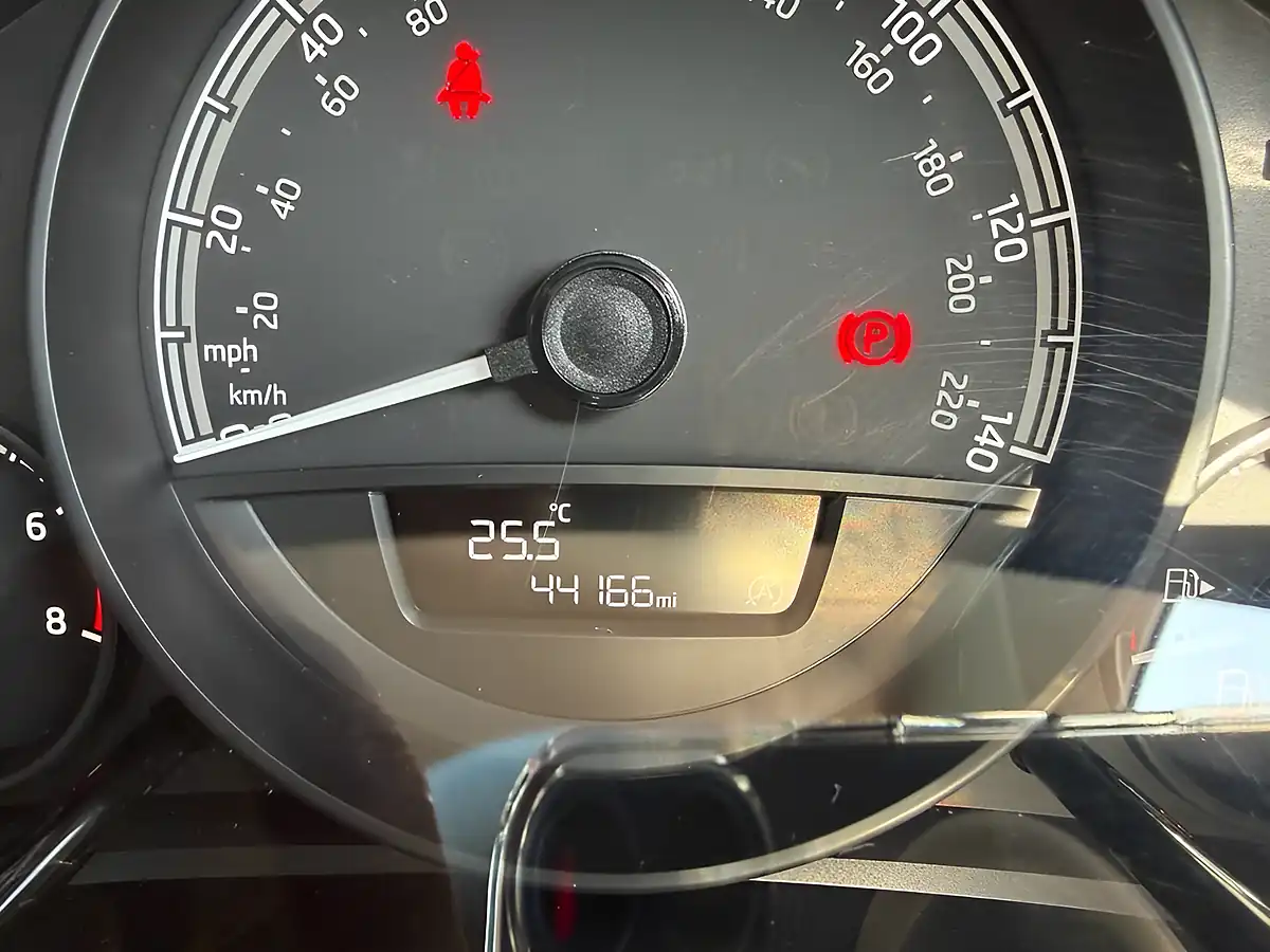Used 2019 Skoda Citigo Se Red - Interior and Exterior details 13